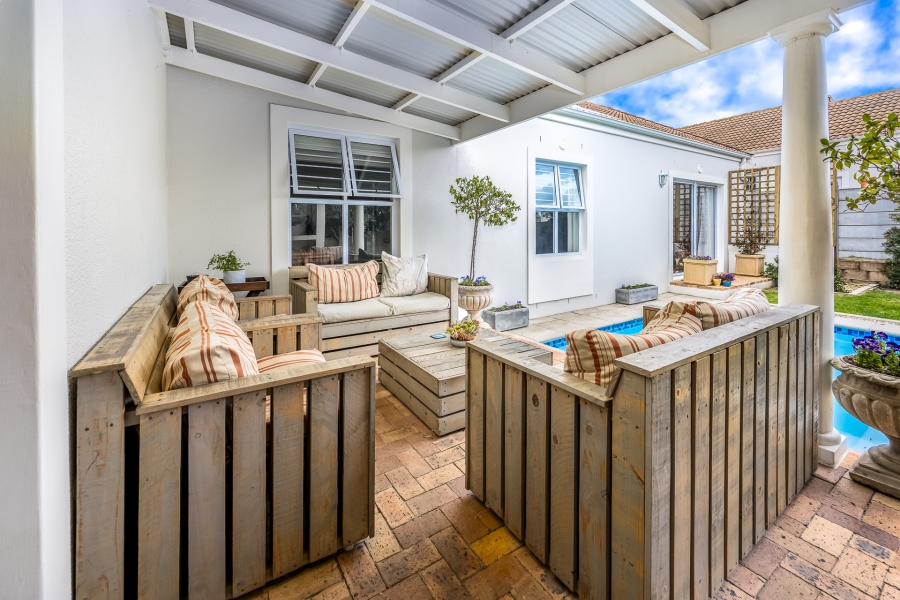 4 Bedroom Property for Sale in Pinehurst Western Cape